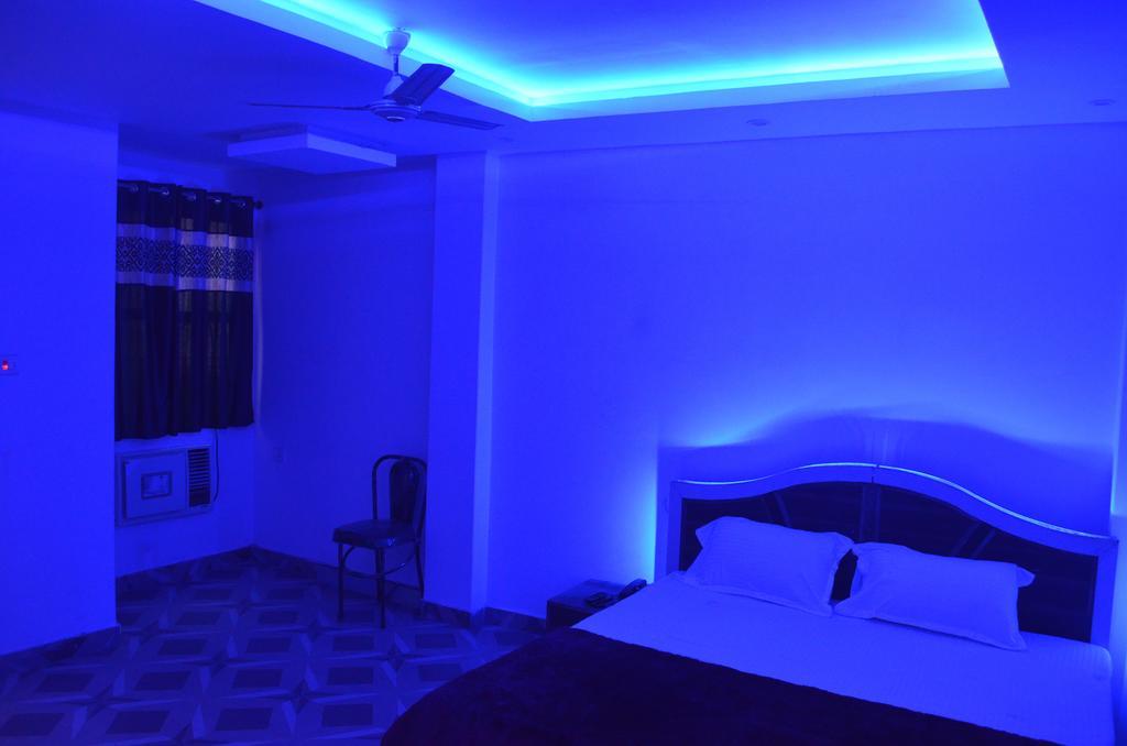 Assi River Guest House Varanasi Room photo