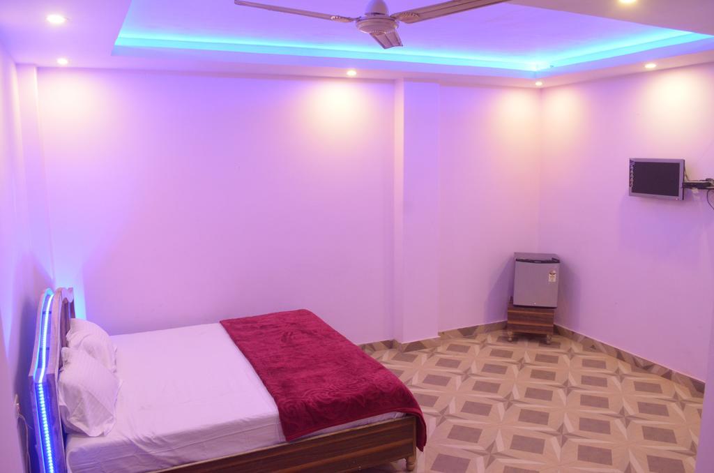 Assi River Guest House Varanasi Exterior photo