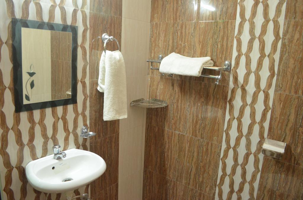 Assi River Guest House Varanasi Exterior photo