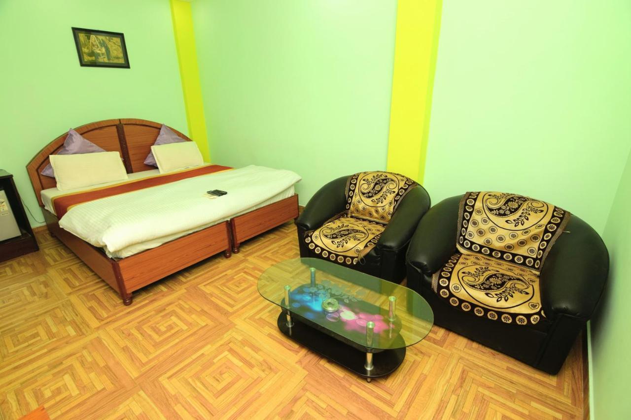 Assi River Guest House Varanasi Exterior photo