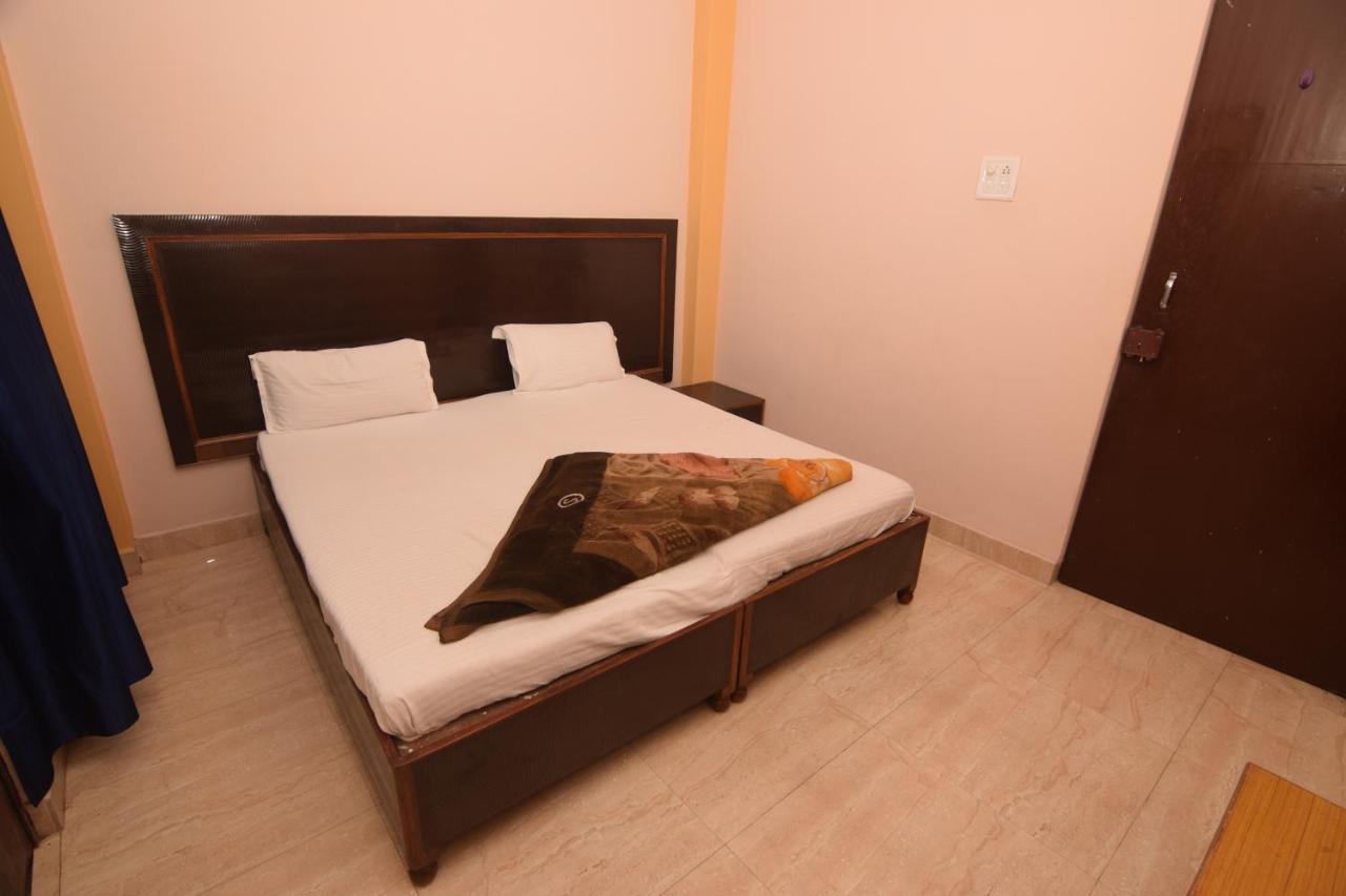 Assi River Guest House Varanasi Exterior photo